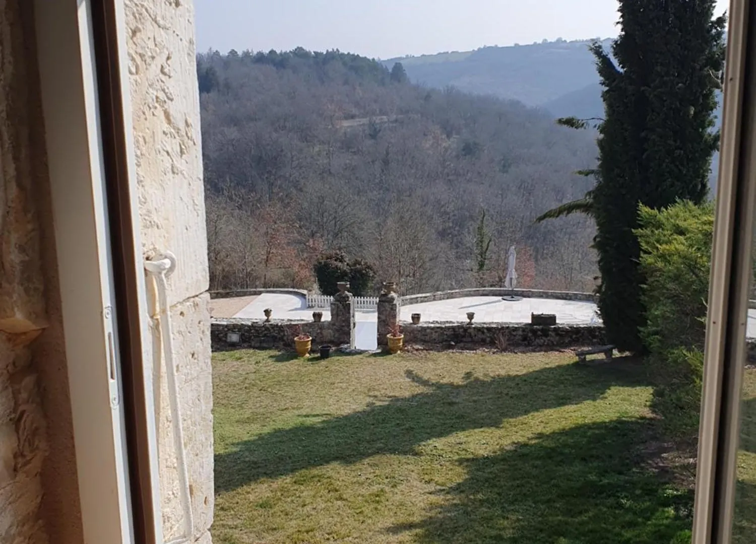 Couette-café Les Pierres Lotoises - Chambre Dhotes Le Pigeonnier Reilhaguet